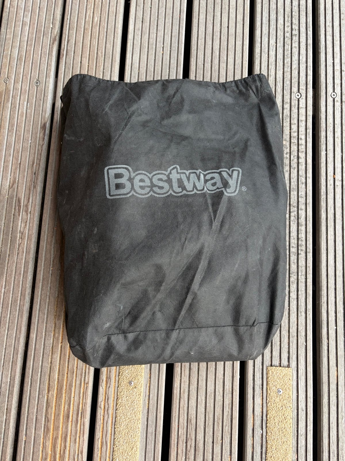 Bestway Luchtbed met ingebouwde pomp - 2-persoons, Ophalen of Verzenden, Ingebouwde pomp, Gebruikt, 2-persoons