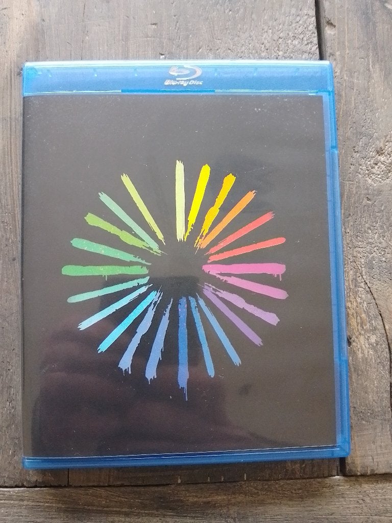 Marillion - An hour before it's dark - blu ray, Ophalen of Verzenden, Zo goed als nieuw, Muziek en Concerten