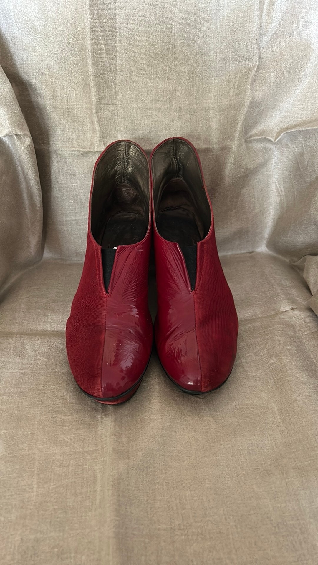 JanJansen schoenen mt 42, Lage of Enkellaarzen, Ophalen of Verzenden, Gedragen, Rood