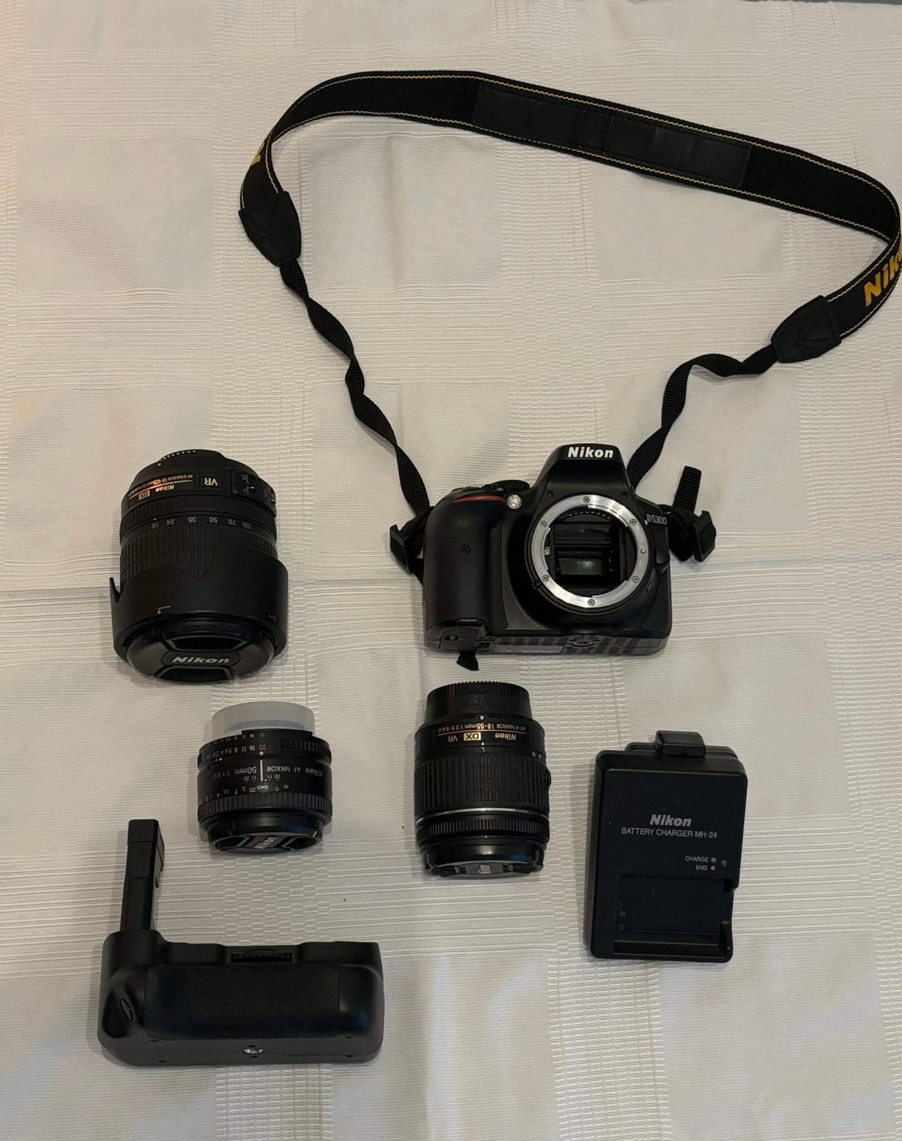 Nikon D5300 + 18-55mm + 18-105mm + 50mm 1.8, Spiegelreflex, Zo goed als nieuw, Nikon, Ophalen