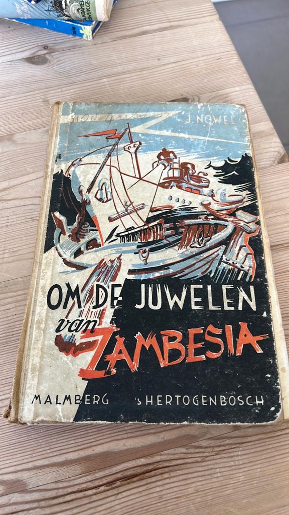 Om de juwelen van Zambesia, Ophalen of Verzenden, Gelezen
