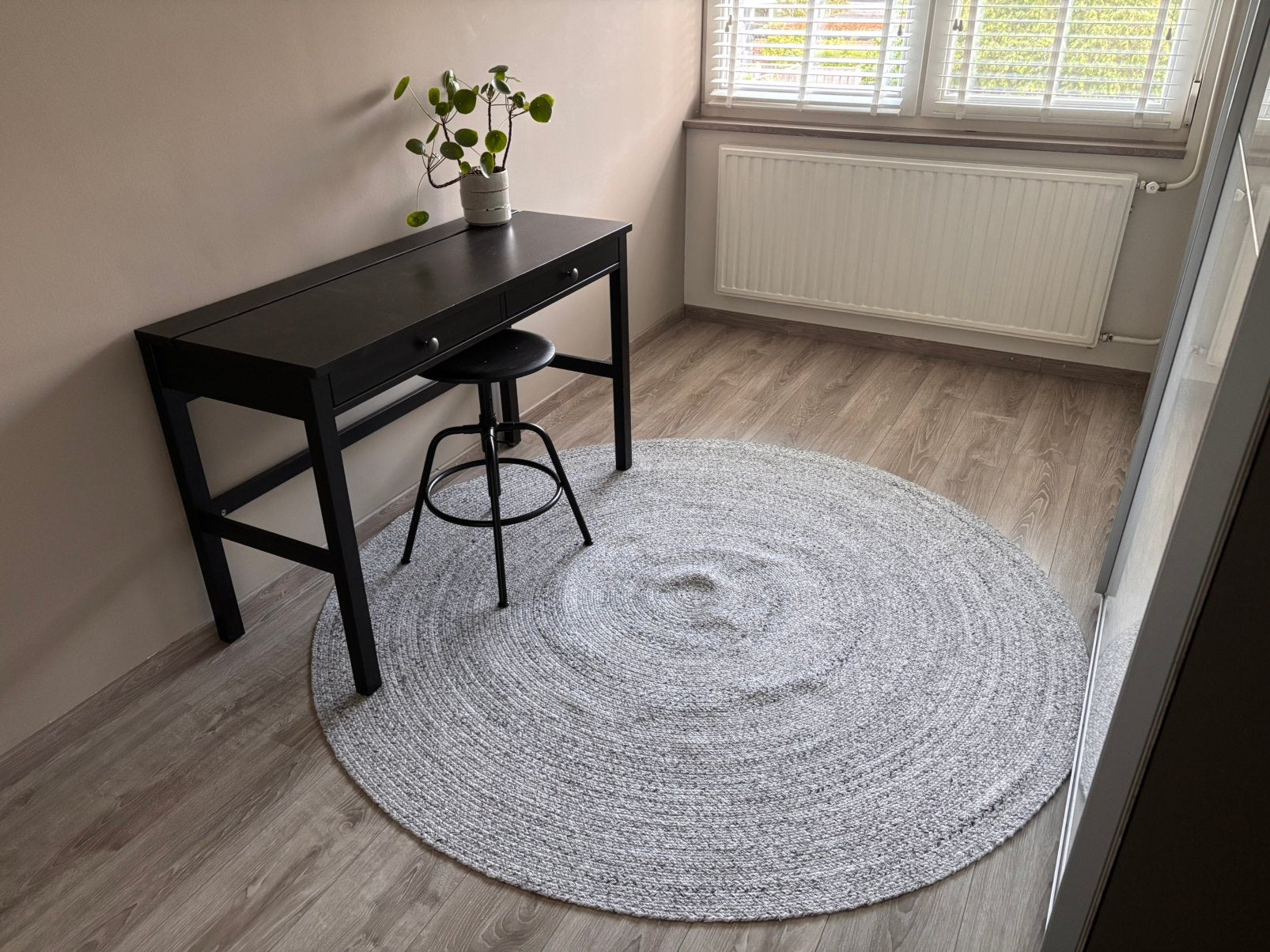 Licht grijs vloerkleed, Huis en Inrichting, Stoffering | Tapijten en Kleden, Ophalen, 150 tot 200 cm, Zo goed als nieuw, Grijs