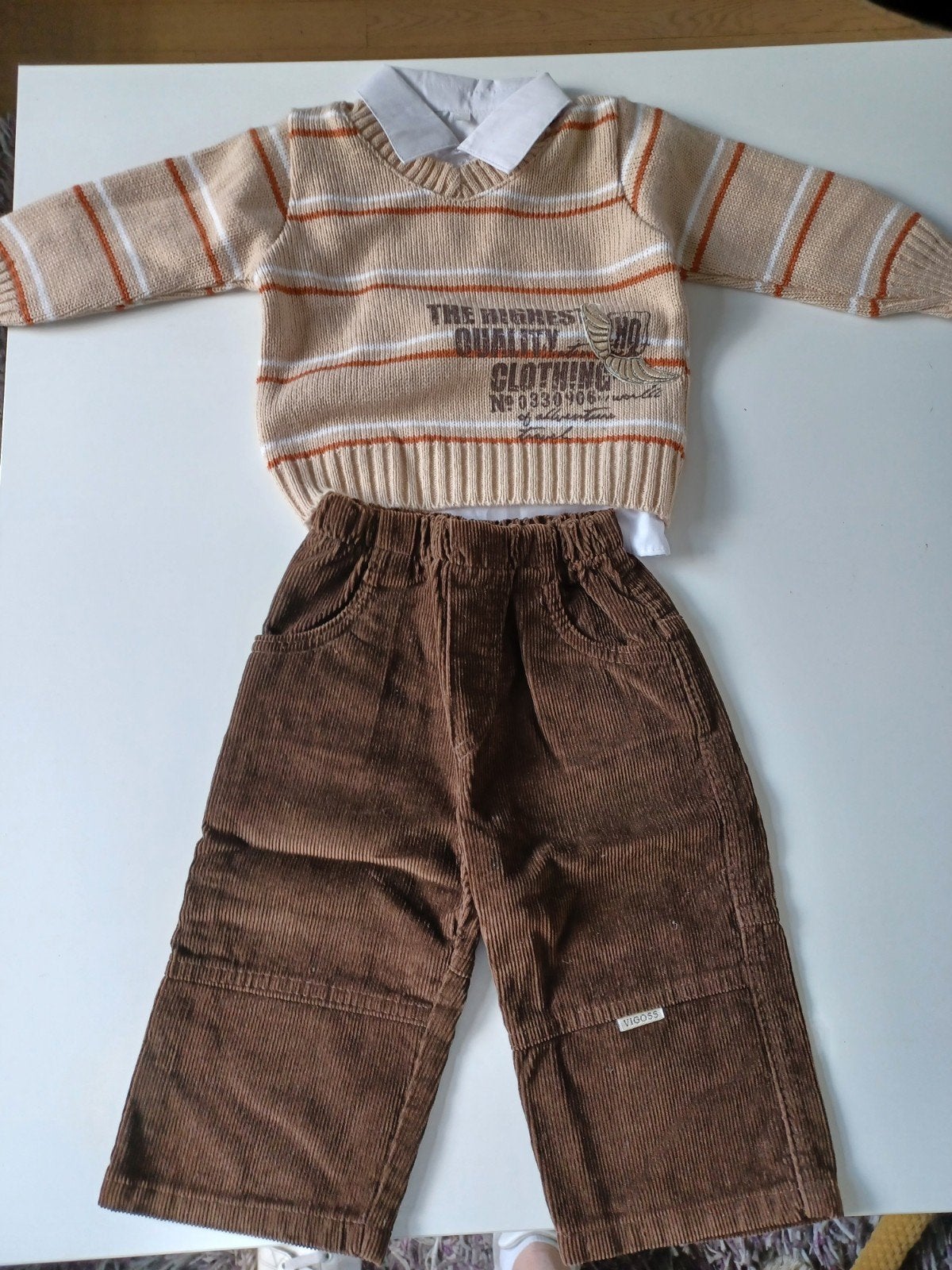 Nieuw pakje voor jongetje - Broekje, truitje en hemdje., Kinderen en Baby's, Babykleding | Maat 80, Ophalen of Verzenden, Nieuw