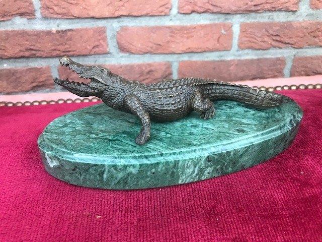 levensechte krokodil, brons en marmer, Ophalen of Verzenden, Brons