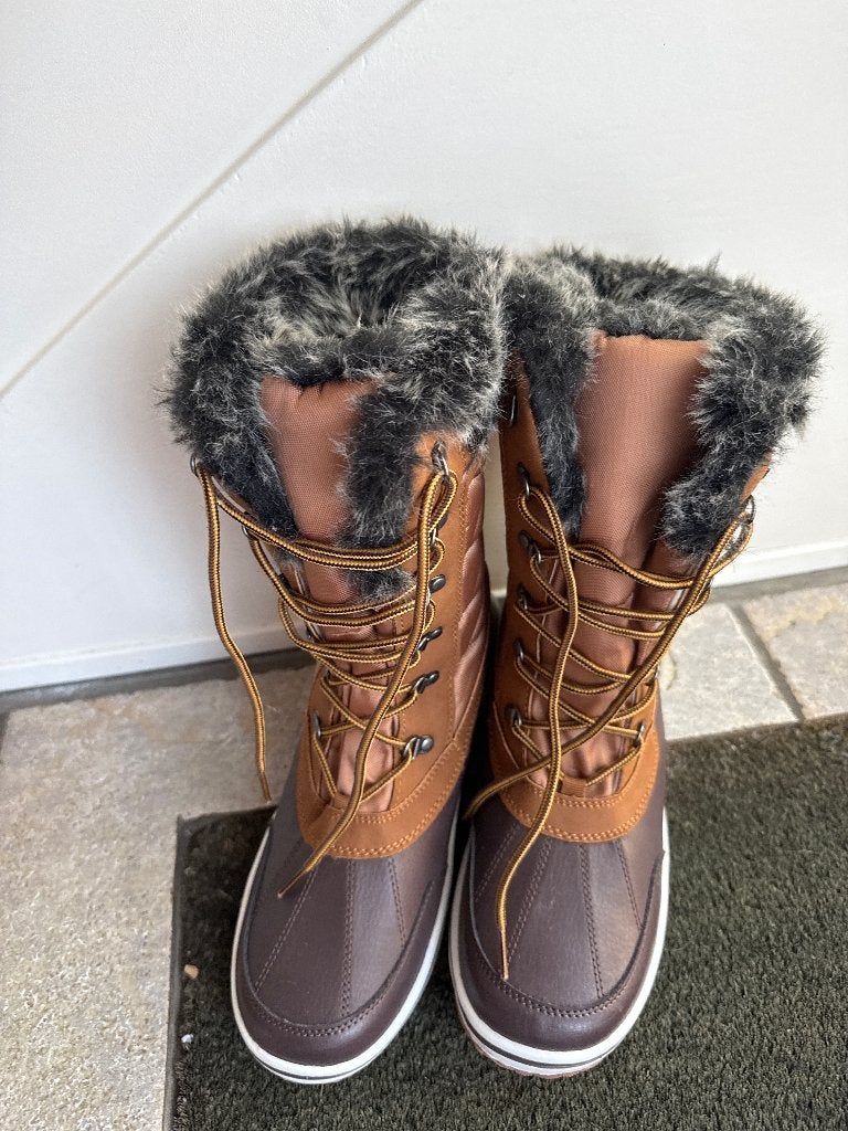 Schoenen, Bruin, Snowboots, Ophalen of Verzenden, Zo goed als nieuw