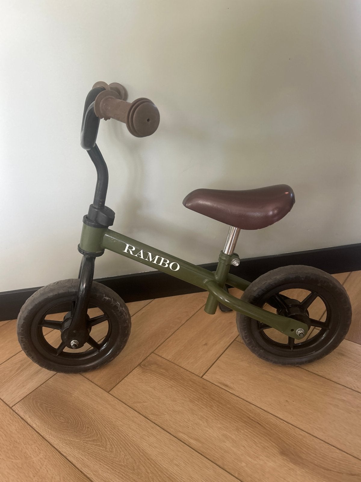Stevige Rambo loopfiets - verstelbaar stuur en zadel, Ophalen, Gebruikt, Loopfiets