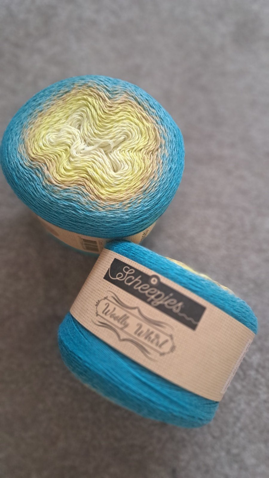 Scheepjes Woolly Whirl - 2 cakes - Nieuw, Ophalen of Verzenden, Nieuw, Breien of Haken, Wol of Garen