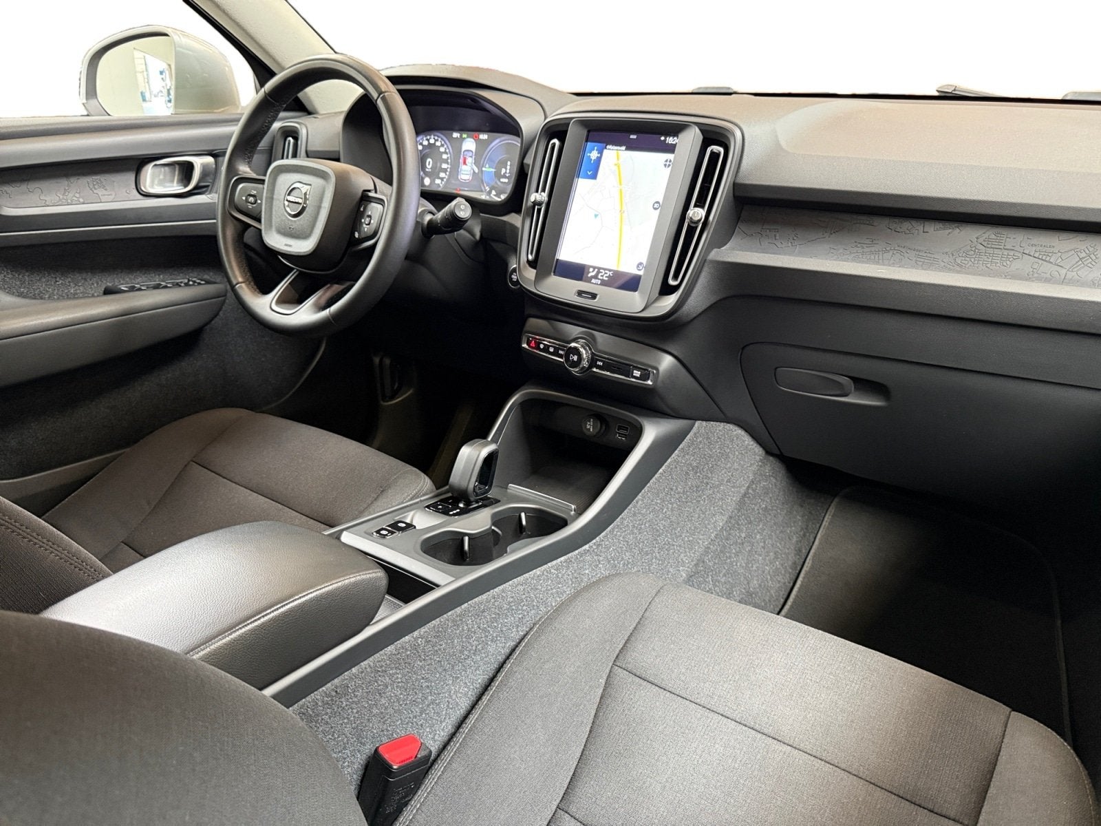 Volvo XC40 1.5 T4 Plug-in hybrid Essential Bright I Cruise I, Auto's, Stof, Bedrijf, Hybride Elektrisch/Benzine, 3 cilinders