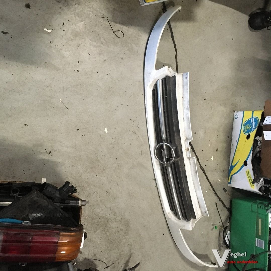 Opel Vivaro 2008 Grille