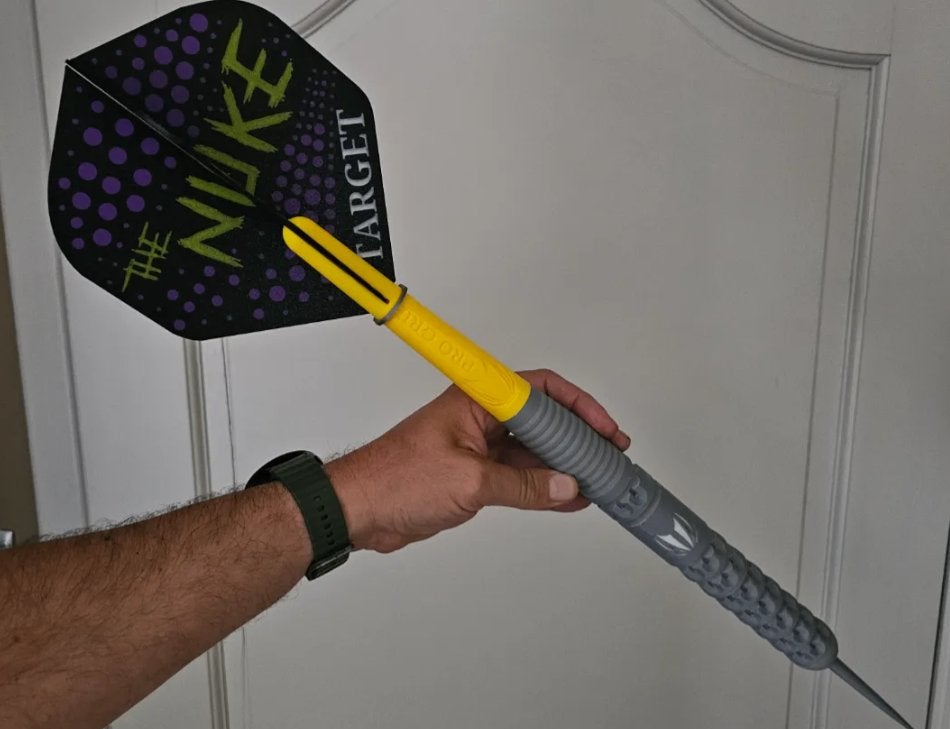 Luke ''The Nuke'' Littler giant dart display, Hengelo OV, Soft tip, 3Demandstudio, Nieuw