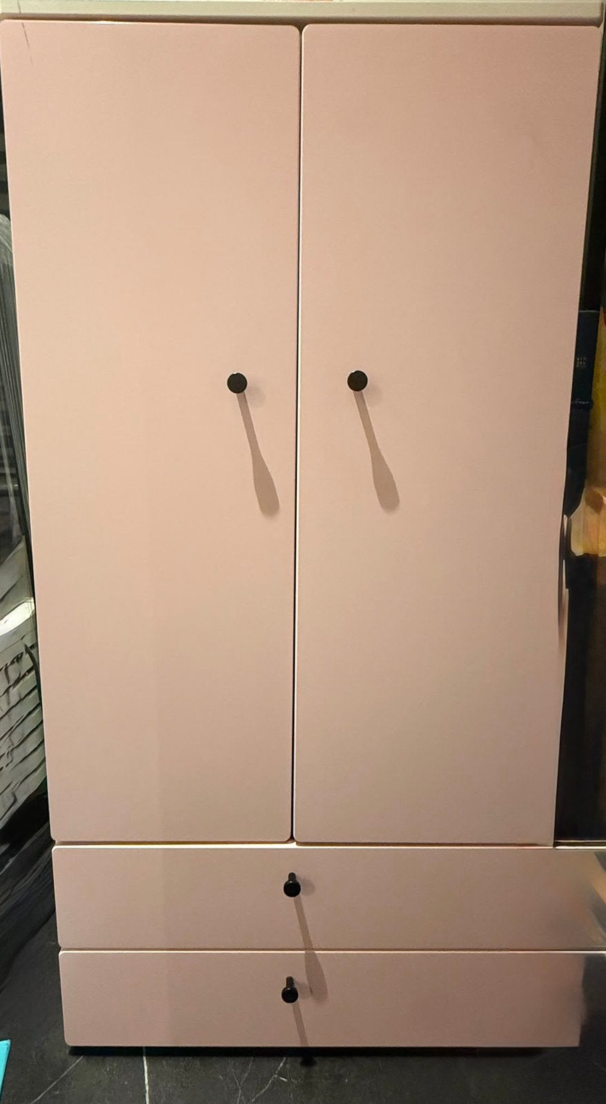 Platsa smastad kast, Kinderen en Baby's, Kinderkamer | Commodes en Kasten, Ophalen, Minder dan 75 cm, 50 tot 70 cm, 105 cm of meer