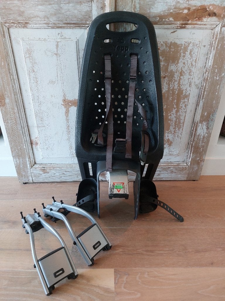 Yepp fietsstoeltje achter met 2 montagebeugels, Fietsen en Brommers, 15 t/m 25 kg, Yepp, Ophalen of Verzenden, Gebruikt