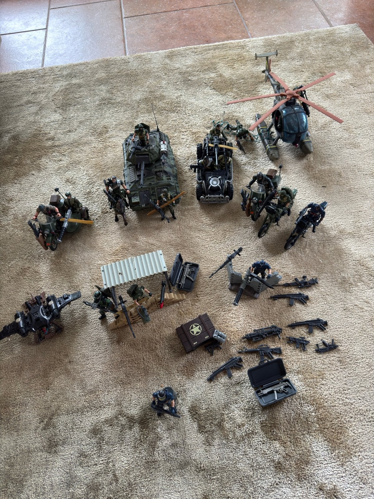 Grote set militaire speelgoedvoertuigen en figuren, Ophalen of Verzenden, Gebruikt