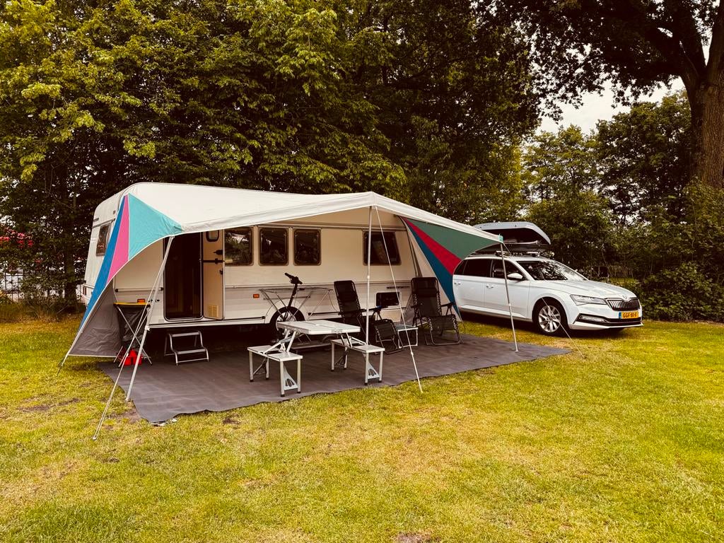 Ruime en comfortabele caravan voor het hele gezin, Standaardzit, Omvormbare zithoek, Particulier, Swift