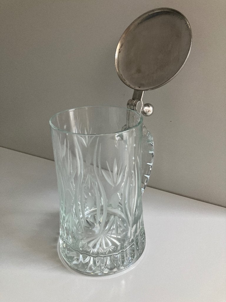 Bierpul geslepen glas met tinnen deksel, Ophalen of Verzenden, Gebruikt, Bierglas