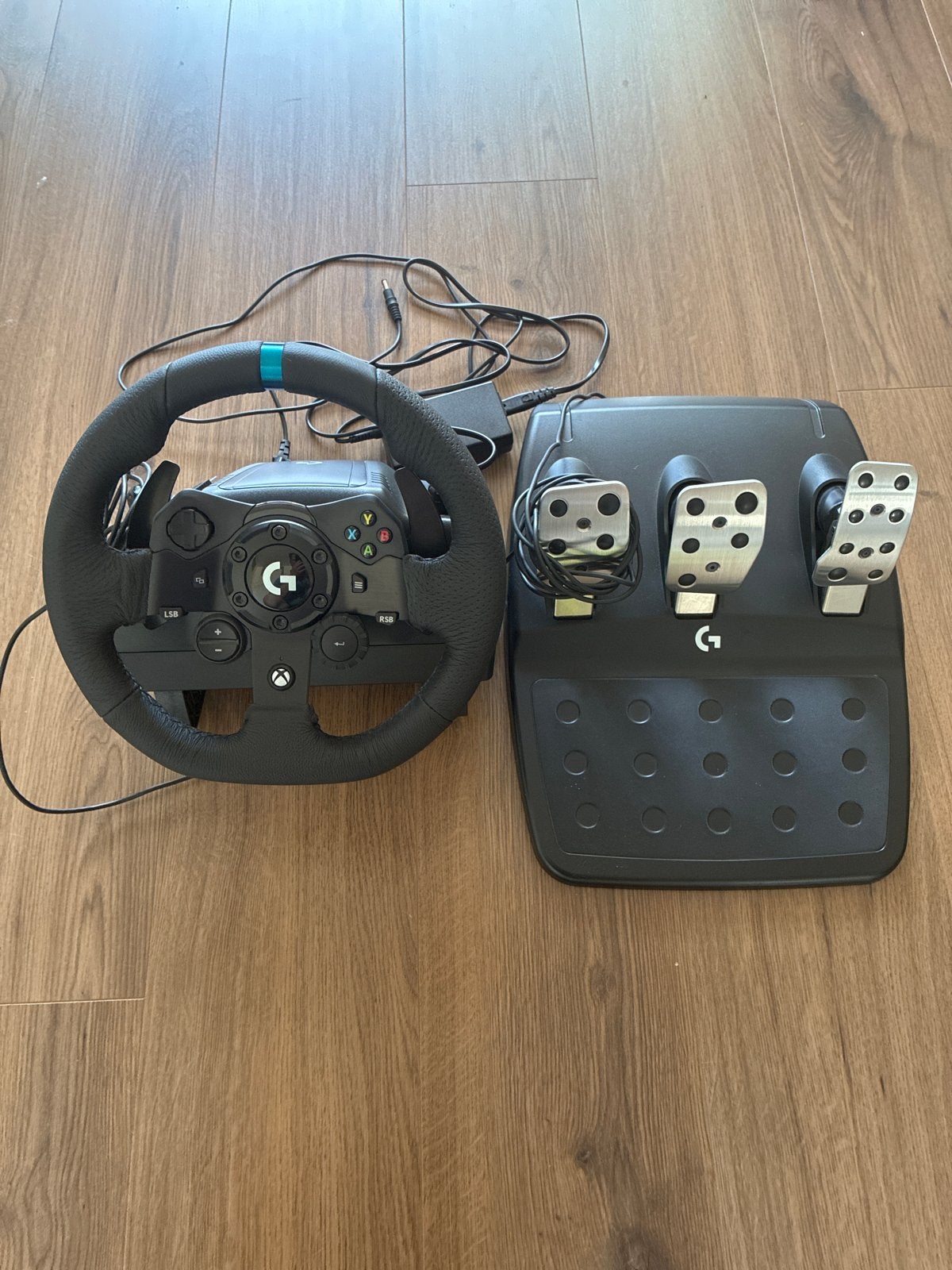Logitech G923 Racing Stuur met Pedalen voor Xbox en PC, Spelcomputers en Games, Ophalen, Racestuur, Gebruikt, Xbox