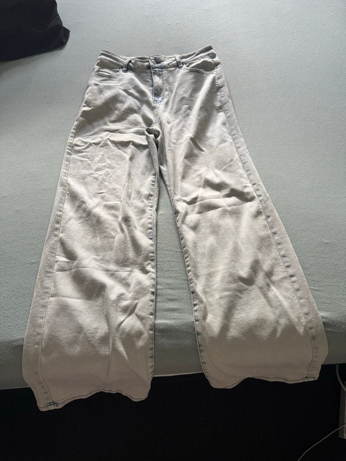 Hello Miss jeans met veel stretch, lichtgrijs, maat 42, Ophalen of Verzenden, Nieuw, Grijs, W33 - W36 (confectie 42/44)