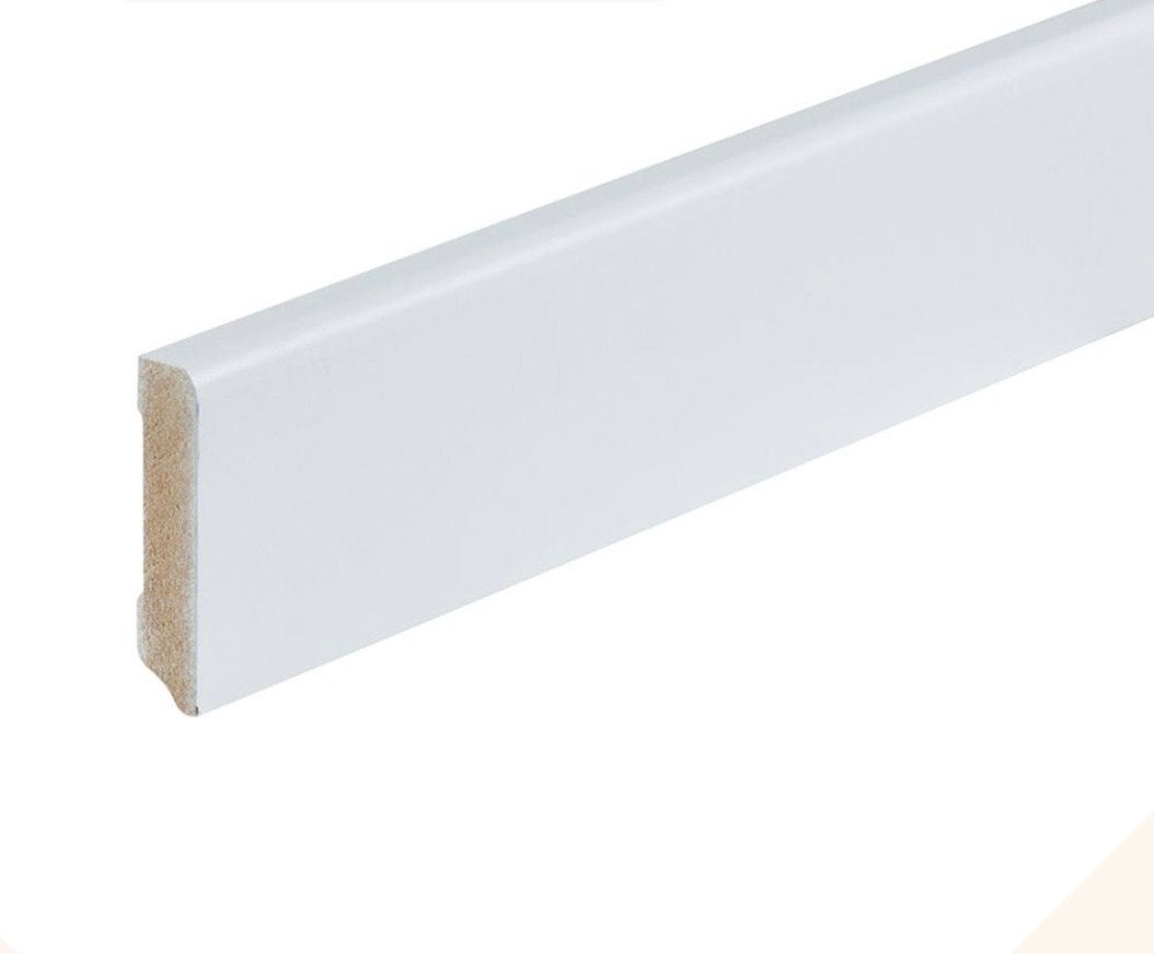 Nieuwe plinten 16 stuks 15x70x2400 met afgeronde bovenkant, Ophalen, Nieuw, Mdf, 200 tot 250 cm