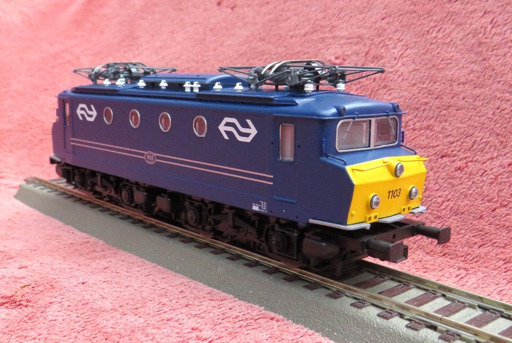 Roco 68581, NS 1100, Hobby en Vrije tijd, Modeltreinen | H0, Wisselstroom, Locomotief, Ophalen of Verzenden, Roco