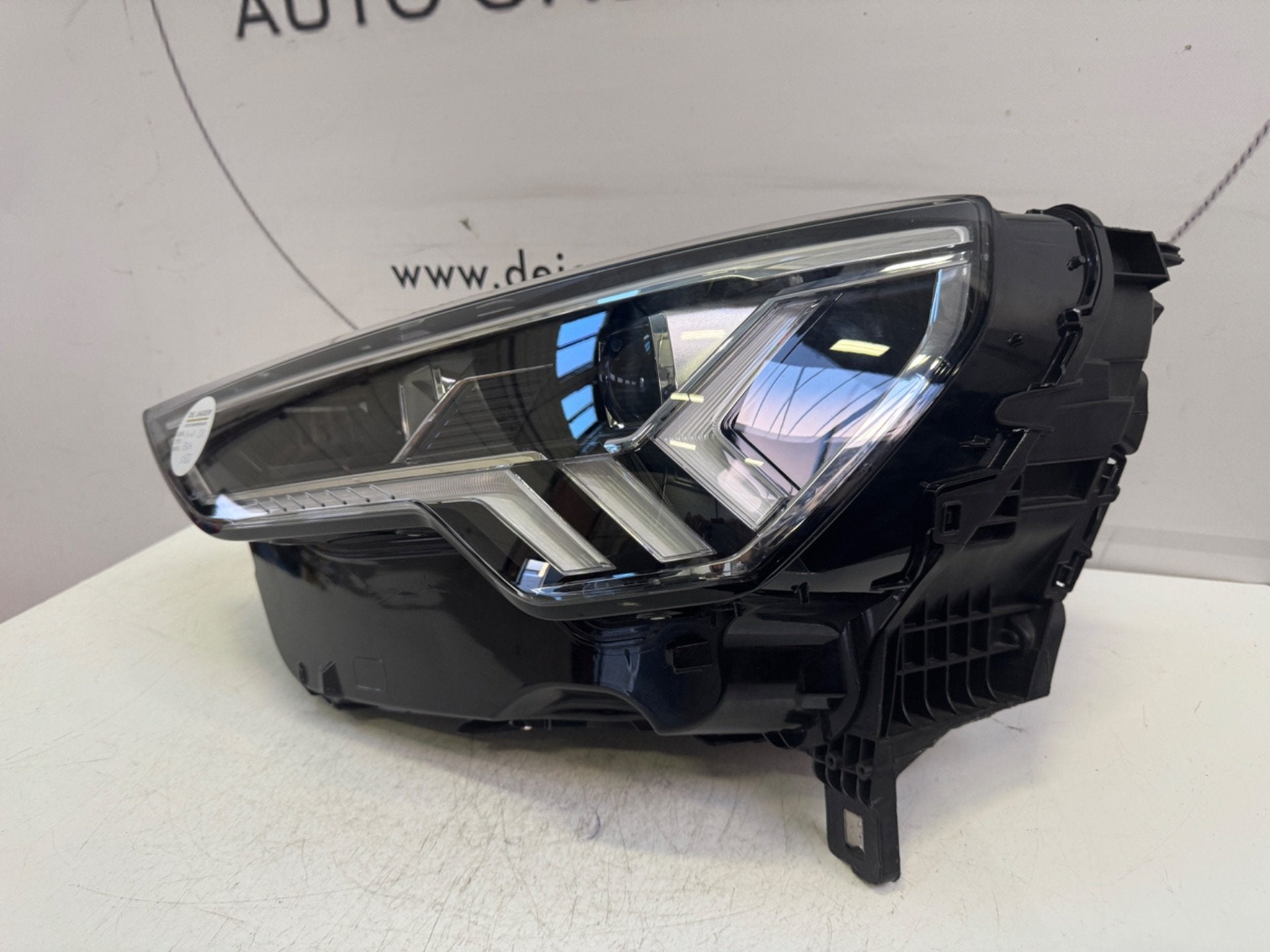 AUDI Q3 SQ3 F3 83A VOL LED KOPLAMP LINKS 83A941033, Gebruikt, AUDI AG, Auto-Union-Strasse 1
85045  Ingolstadt, DE, Kundenbetreuung@audi.de