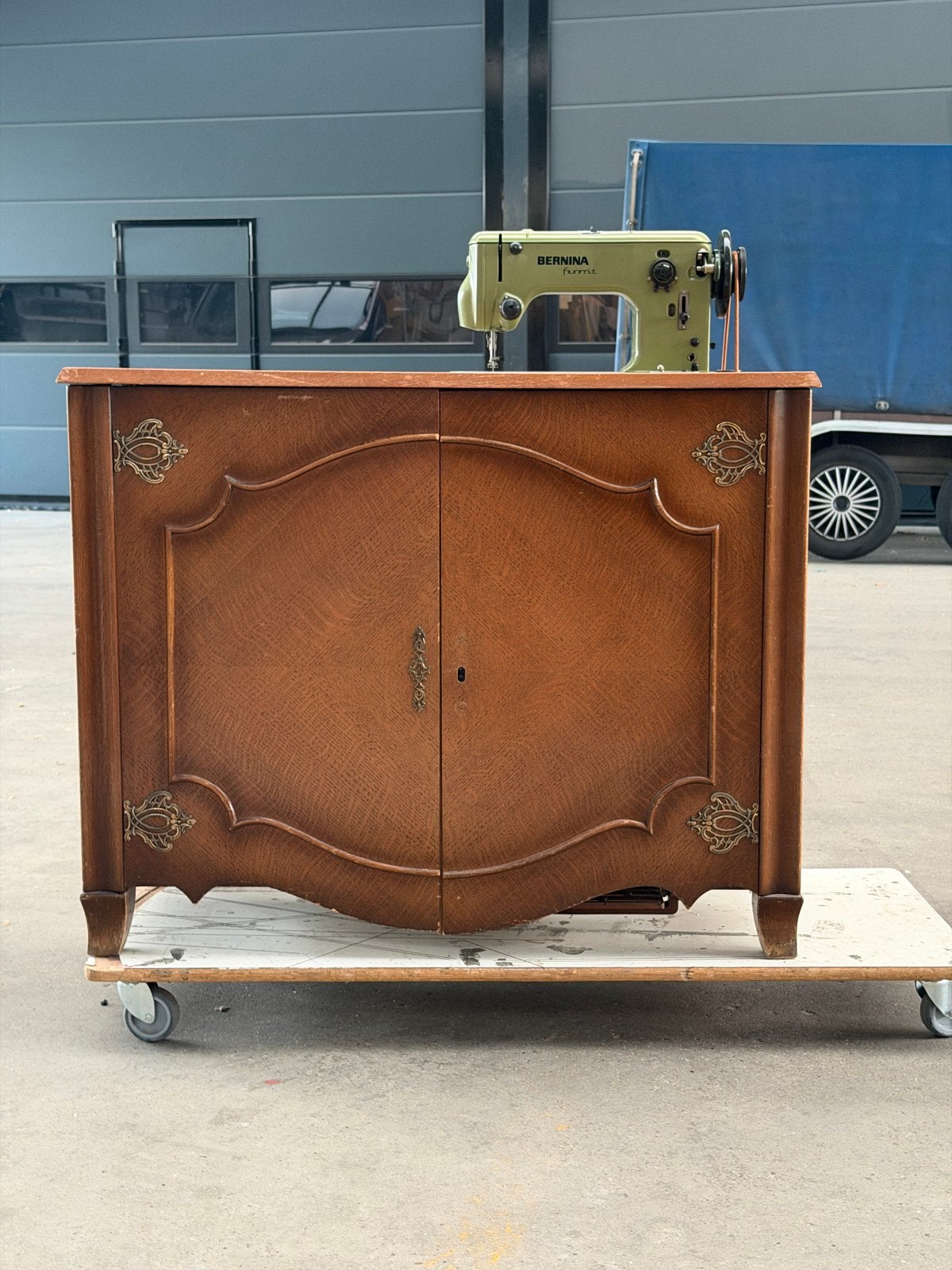 Art Deco Mechanische Naaimachine met Originele Handleiding, Ophalen, Gebruikt, Naaimachine, Bernina