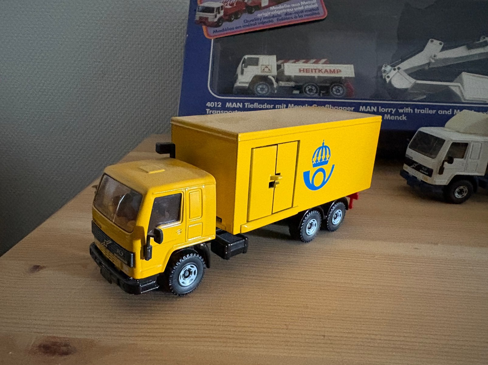 Siku volvo zweedse post, Ophalen of Verzenden, Zo goed als nieuw, Bus of Vrachtwagen, SIKU