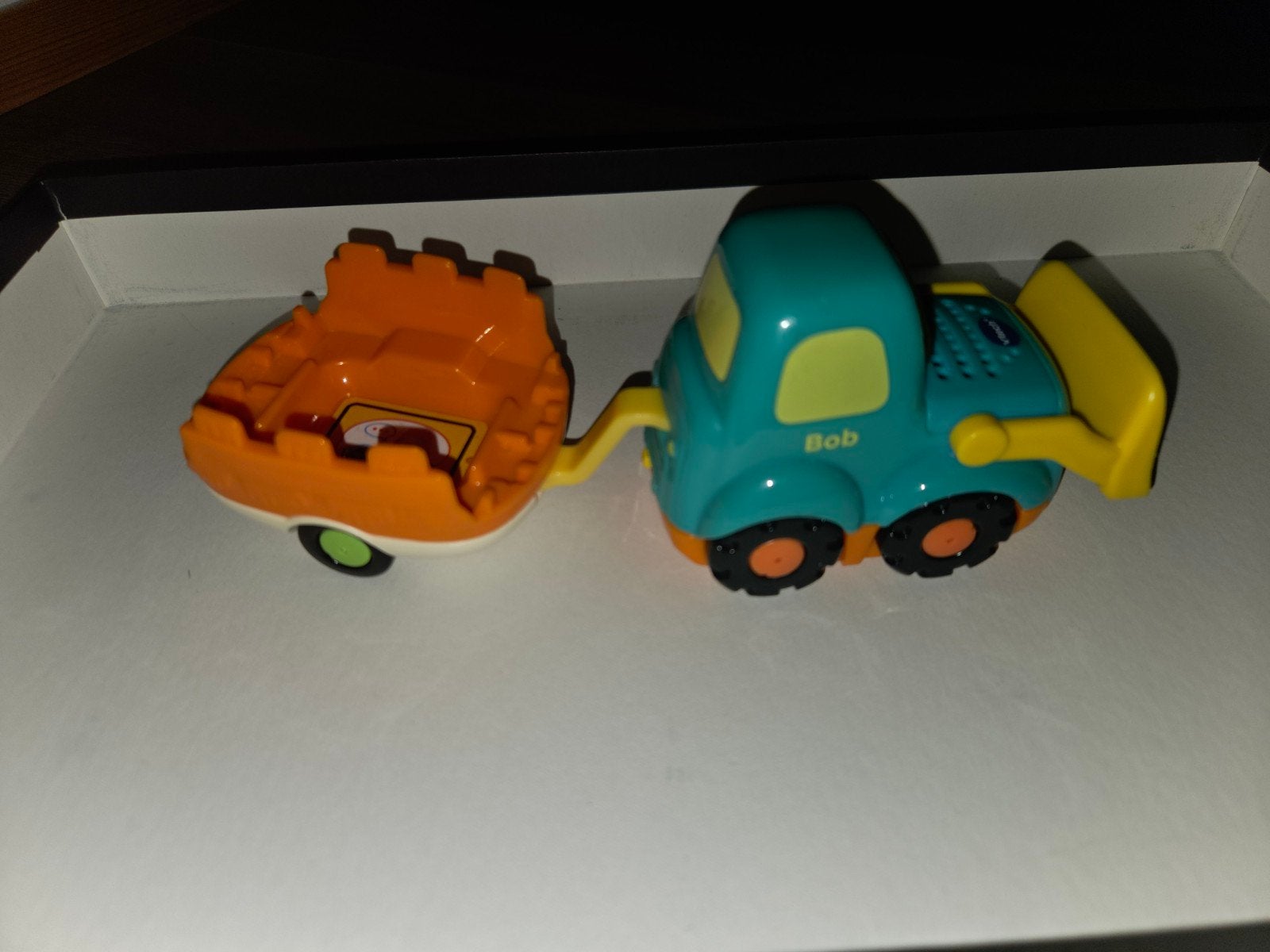 Toet toet auto Bob Bouwauto met aanhanger en schep zgan, Ophalen of Verzenden, Zo goed als nieuw, 2 tot 4 jaar