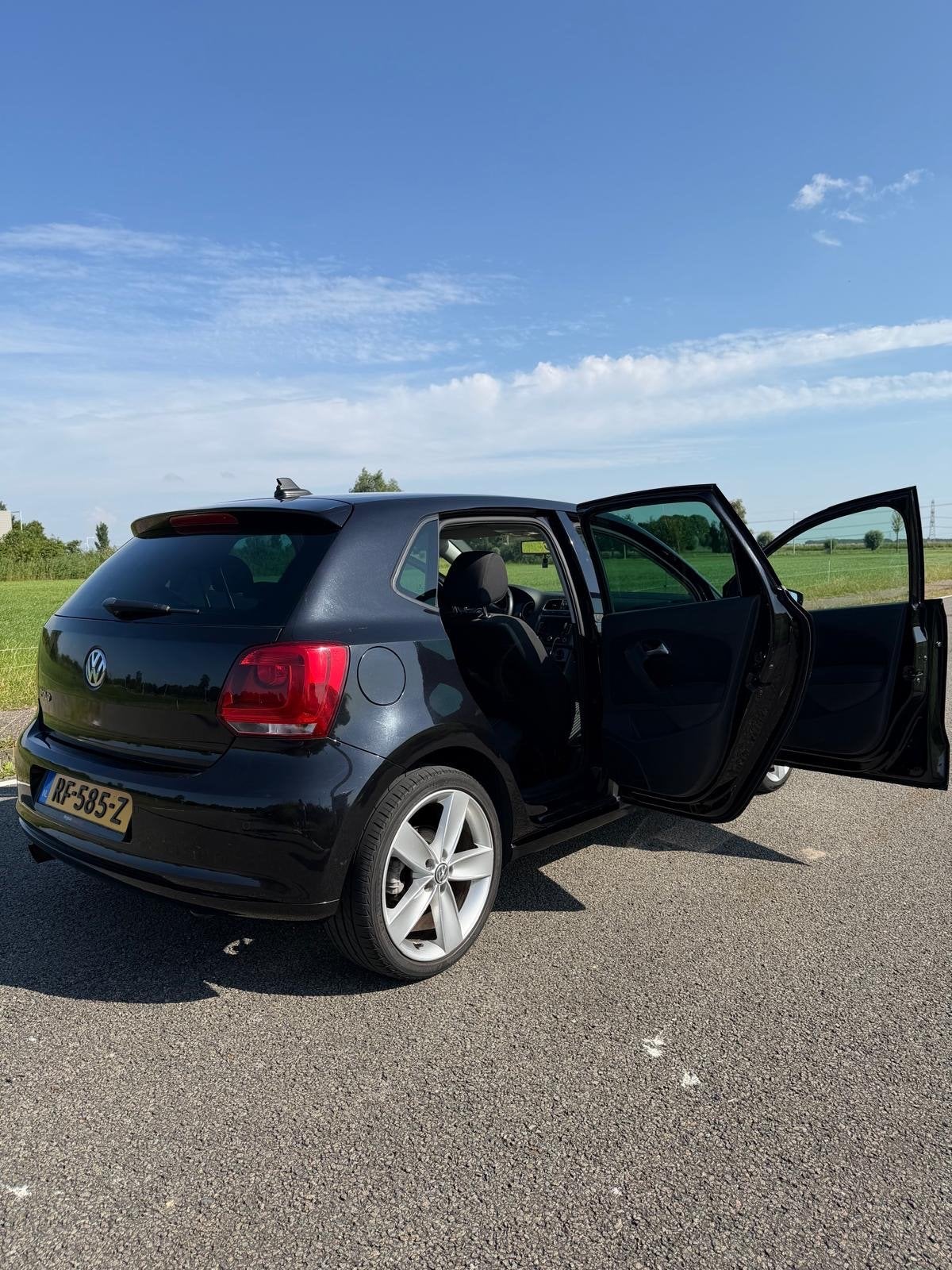 Volkswagen Polo 1.2 TSI 77KW 2010 Zwart, Voorwielaandrijving, 40 €/maand, Zwart, 988 kg