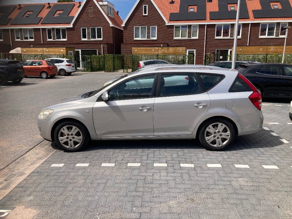 Kia (Pro) Cee d 1.4 Sporty Wagon 2009 Grijs, Auto's, Voorwielaandrijving, Zwart, 4 cilinders, 1396 cc