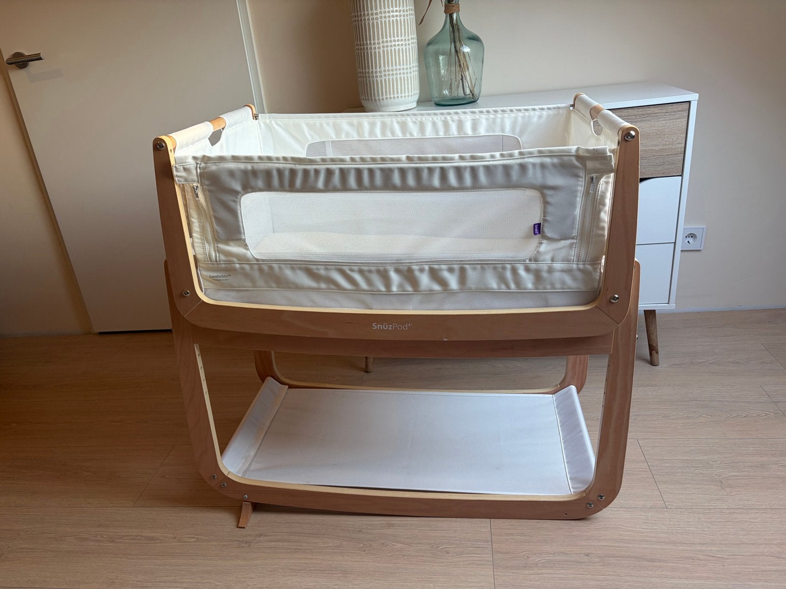SnüzPod4 Co-Sleeper Wieg - Zo goed als nieuw, Ophalen, Zo goed als nieuw, Wieg