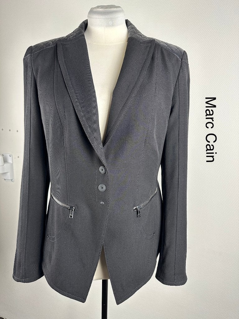 Marc Cain Blazer  (mt: 42/44) 15,5/9116, Kleding | Dames, Zwart, Marc Cain, Ophalen of Verzenden, Zo goed als nieuw