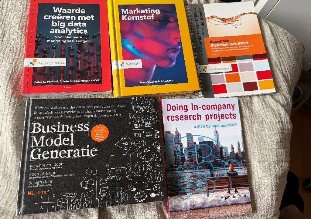 commerciële economie / marketing studie boeken / DBC, Boeken, Ophalen of Verzenden, Zo goed als nieuw, Economie en Marketing