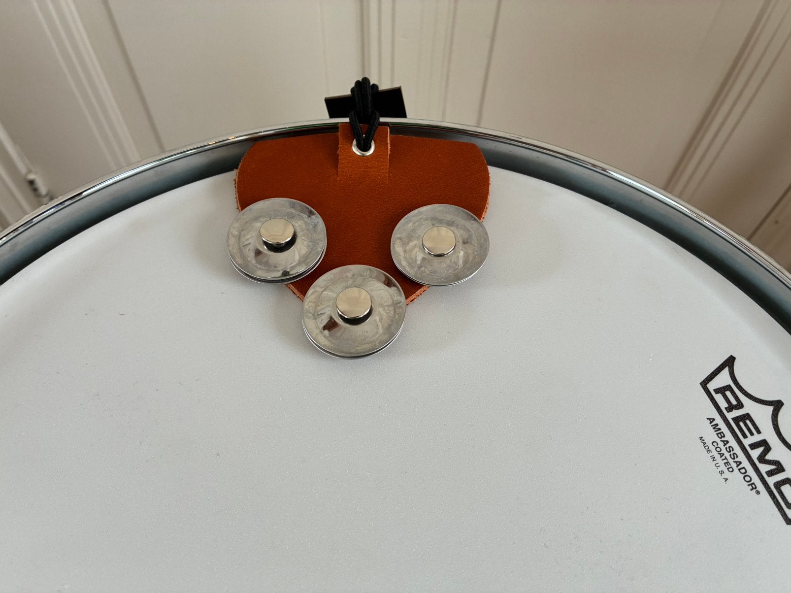 Snare Drum Demper met Jingle Effect, Muziek en Instrumenten, Percussie, Gebruikt, Melodische percussie, Verzenden