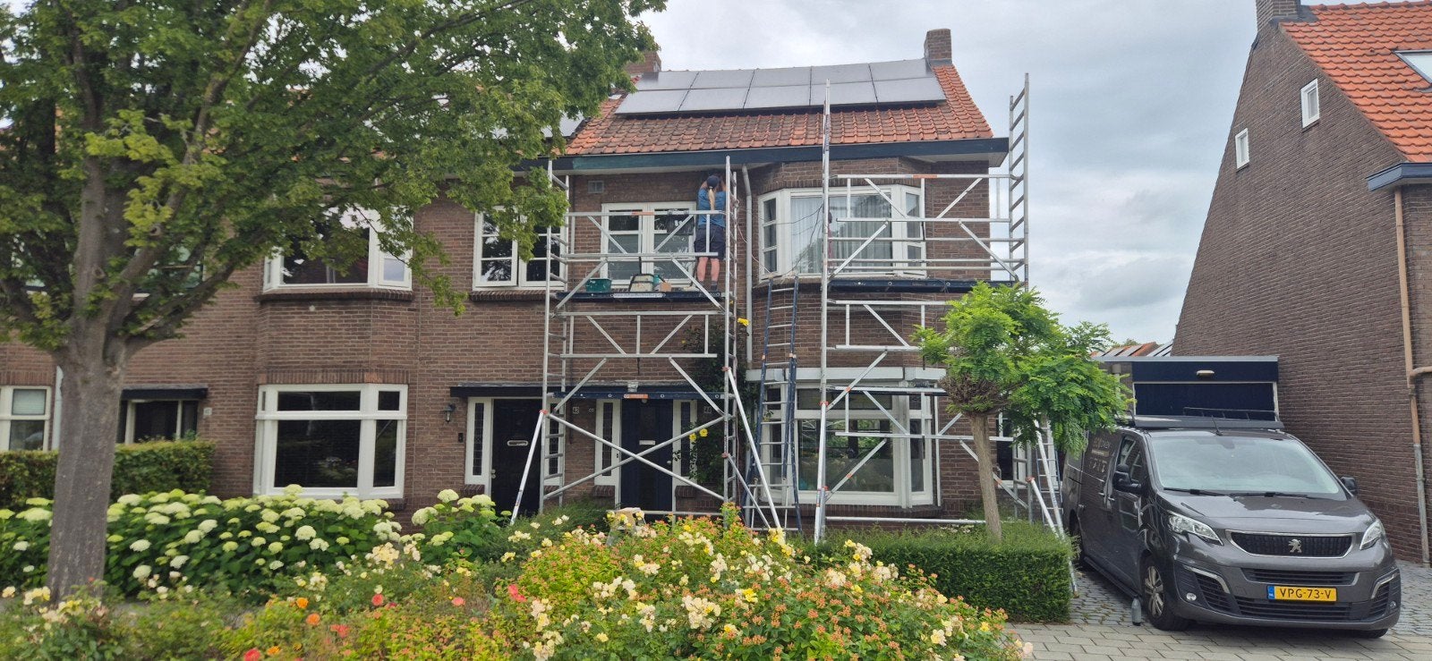 11 meter Wienense steiger 90 breed met extra loopplanken, Doe-het-zelf en Verbouw, Steigers, Ophalen of Verzenden, Gebruikt, Gevelsteiger