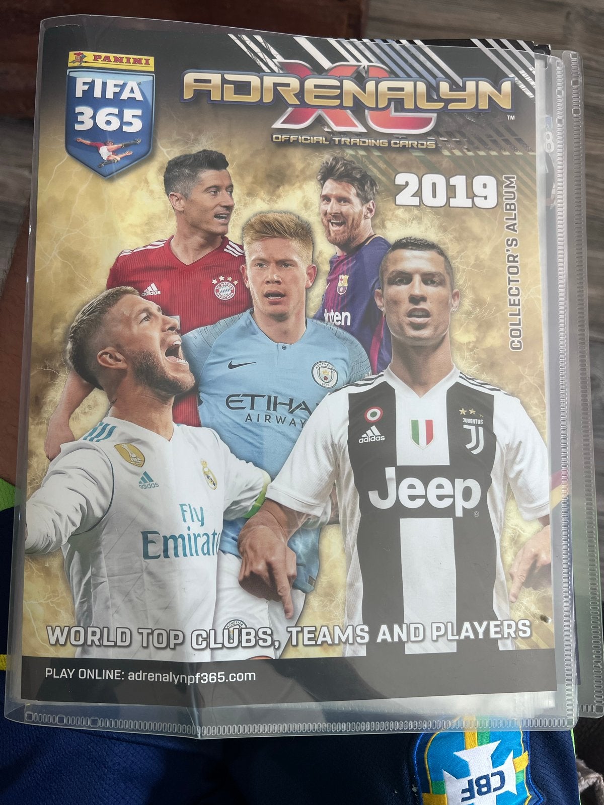 Panini Adrenalyn XL FIFA 365 2019 Boek met Messi & Ronaldo, Ophalen of Verzenden, Gebruikt, Buitenlandse clubs, Boek of Tijdschrift