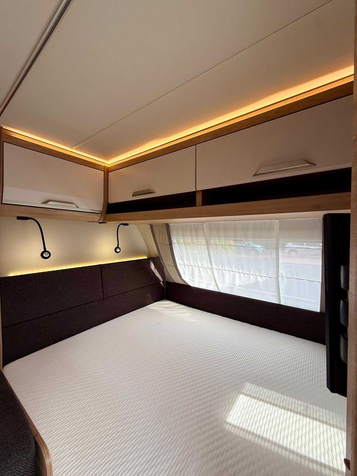 Foto 15 van Knaus Sudwind 580 QS | 3-Pers Stapelbed,Mover,Airco,Voortent