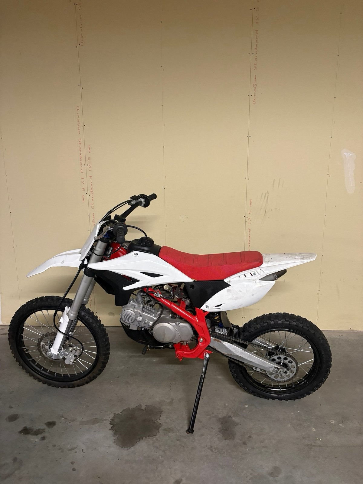 Apollo pitbike 140 cc, Fietsen en Brommers, Minibikes, Midibikes en Pitbikes, Schijfrem, Ophalen, 140 cc, Pitbike