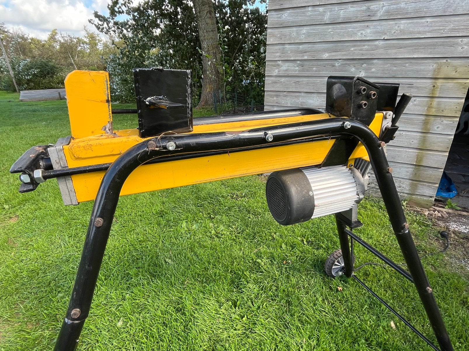 Kloofmachine 7 ton, Ophalen, Zo goed als nieuw, Elektrisch, Liggend
