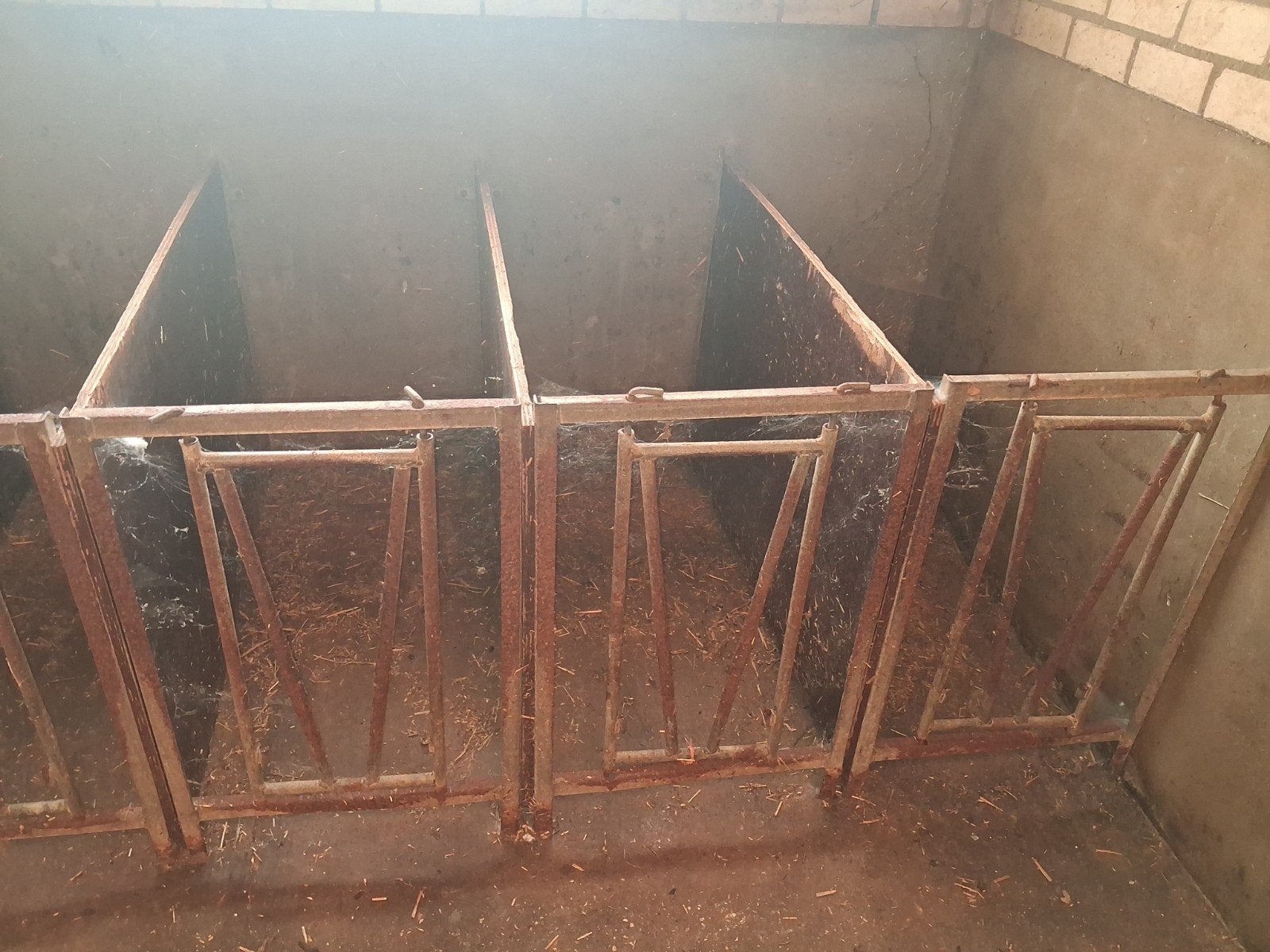 kleinvee hokken 57x122 cm - 40 jaar oud 50 euro voor alles