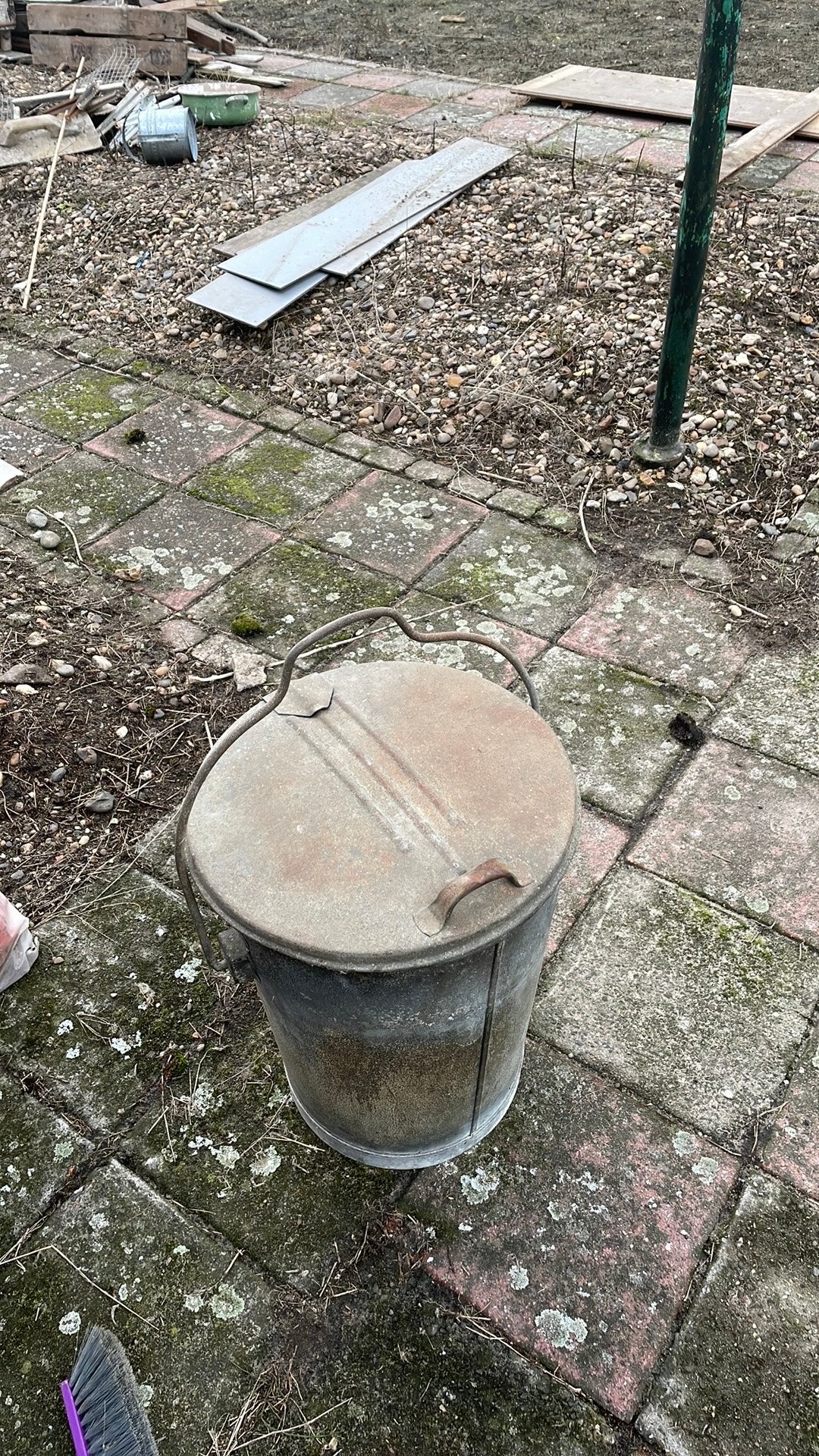 Zinken vuilnisbak, Ophalen of Verzenden, Zo goed als nieuw