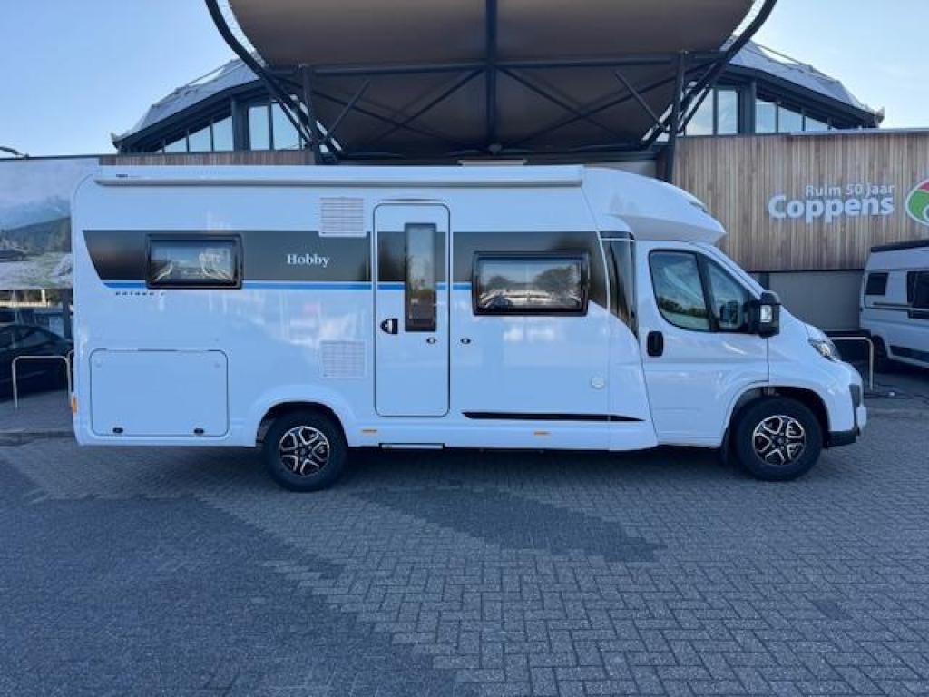 Hobby On Tour 700 F 2026 140 PK AUTOMAAT €7000 KORT, Automaat, Chemisch toilet, Ringverwarming, Fiat