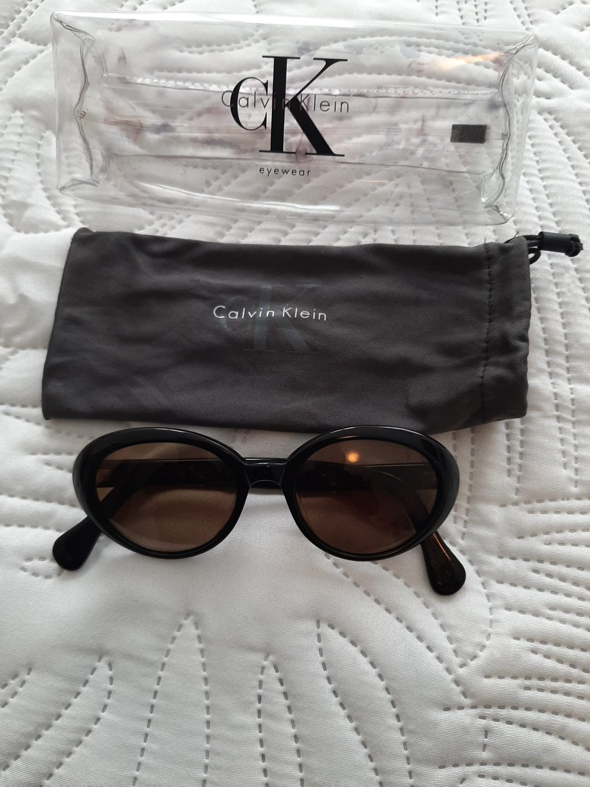 Calvin Klein zonnebril, Overige merken, Zonnebril, Zwart, Ophalen of Verzenden