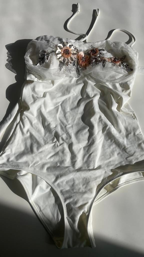 Te koop: nieuw exclusief badpak, creme, maat 38/40, Ophalen of Verzenden, Nieuw, Beige, Badpak