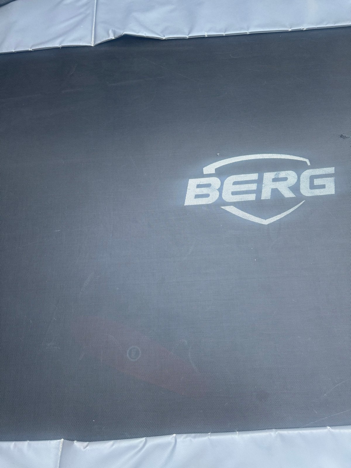 BERG trampoline in goede staat 3 meter bij 2, Ophalen, Gebruikt