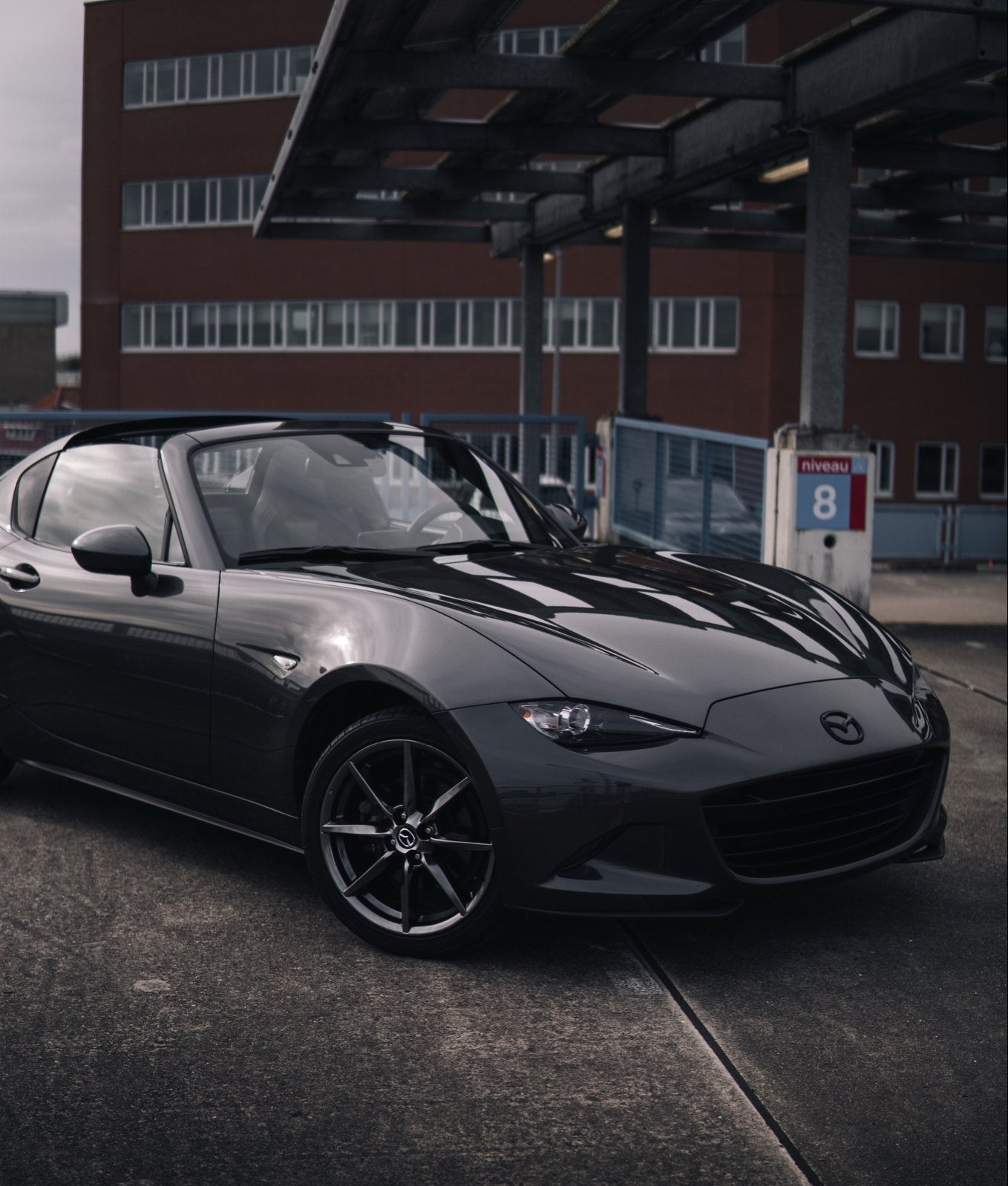 Mazda MX-5 RF 2.0 Skyactiv-g 160 GT-M Recaro’s, 1998 cc, 40 €/maand, Zwart, 4 cilinders