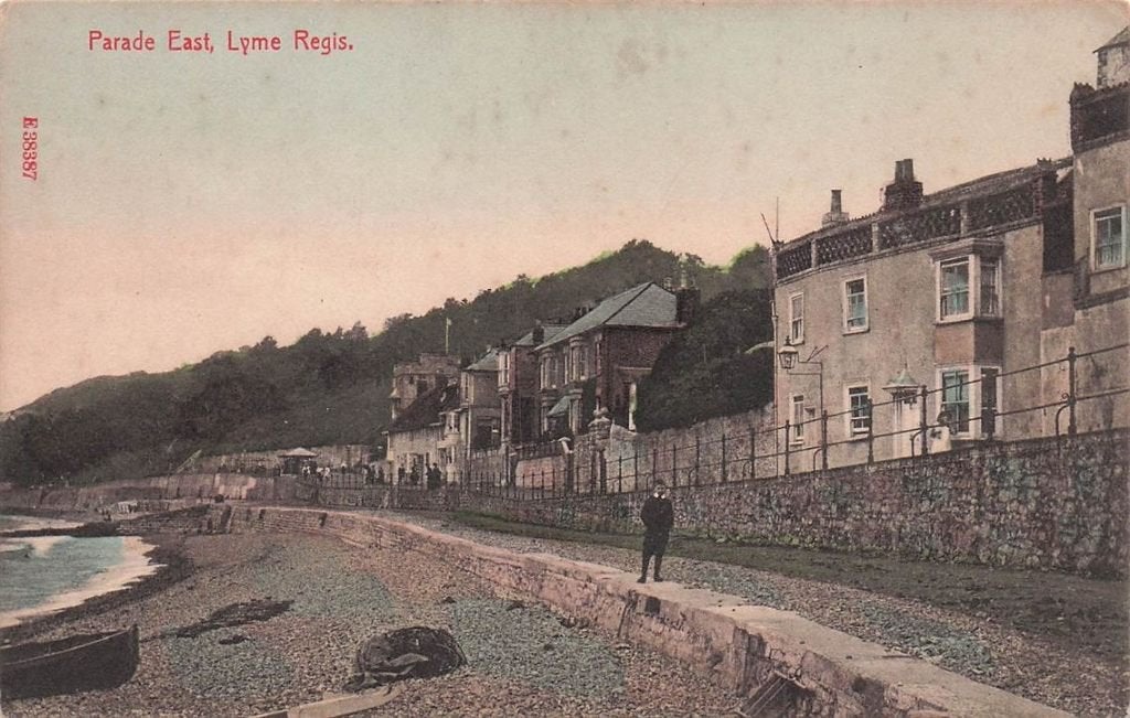 702-366-023 Parade East Lyme Regis, Verzenden, Voor 1920, Engeland