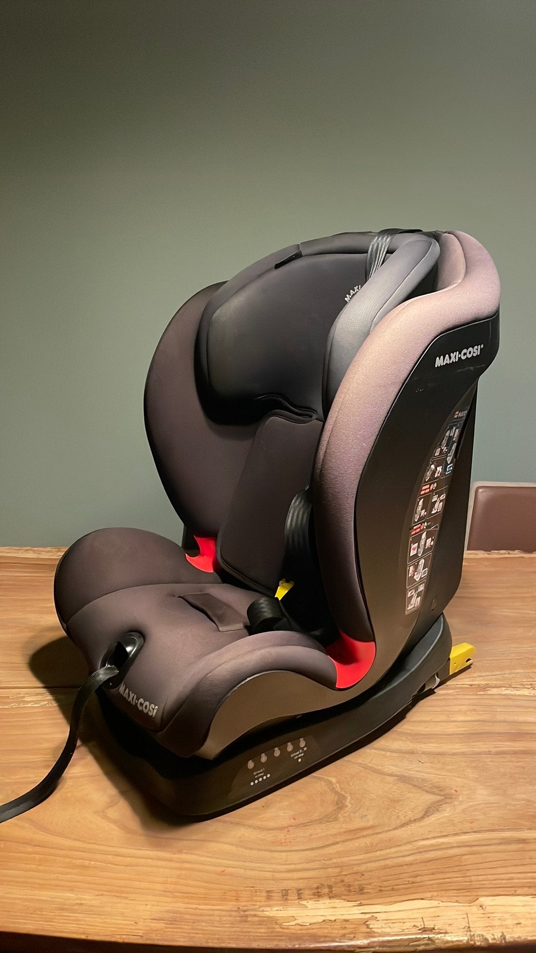 Maxi Cosi Titan auto kinderstoel met IsoFix, Kinderen en Baby's, Autostoeltjes, Ophalen, Verstelbare rugleuning, Zo goed als nieuw