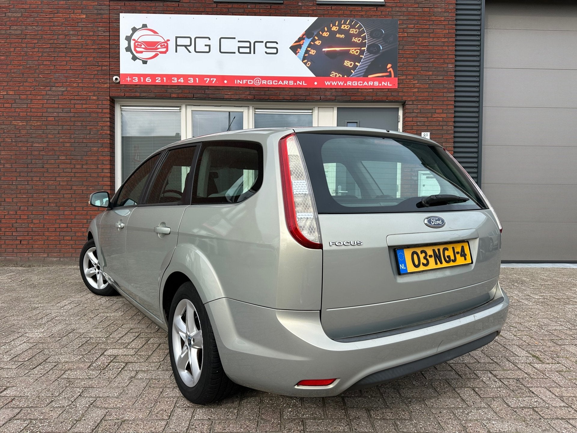 Ford Focus Wagon 1.6 Comfort / Airco / NAP / LM, Auto's, Gebruikt, 4 cilinders, Met garantie (alle), 635 kg