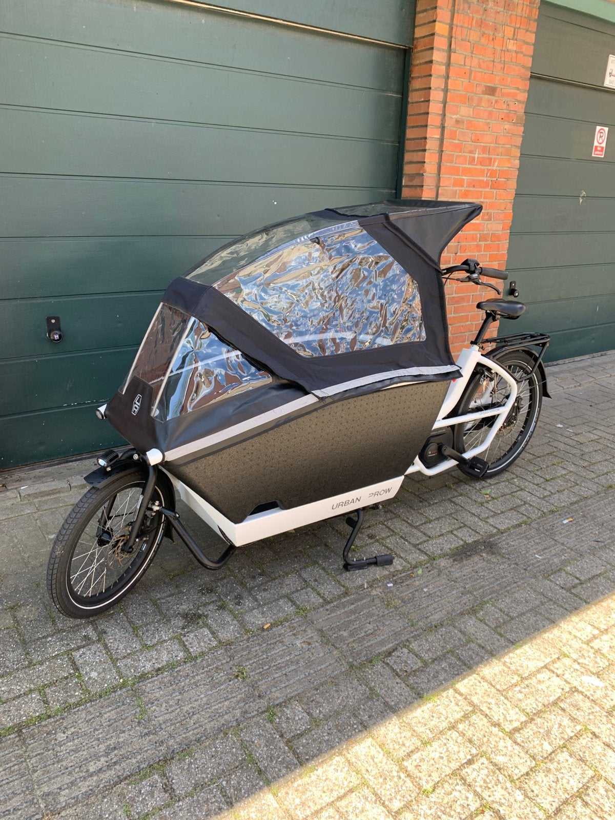 Urban Arrow family bakfiets 2024, Ophalen of Verzenden, Zo goed als nieuw, 4 kinderen of meer