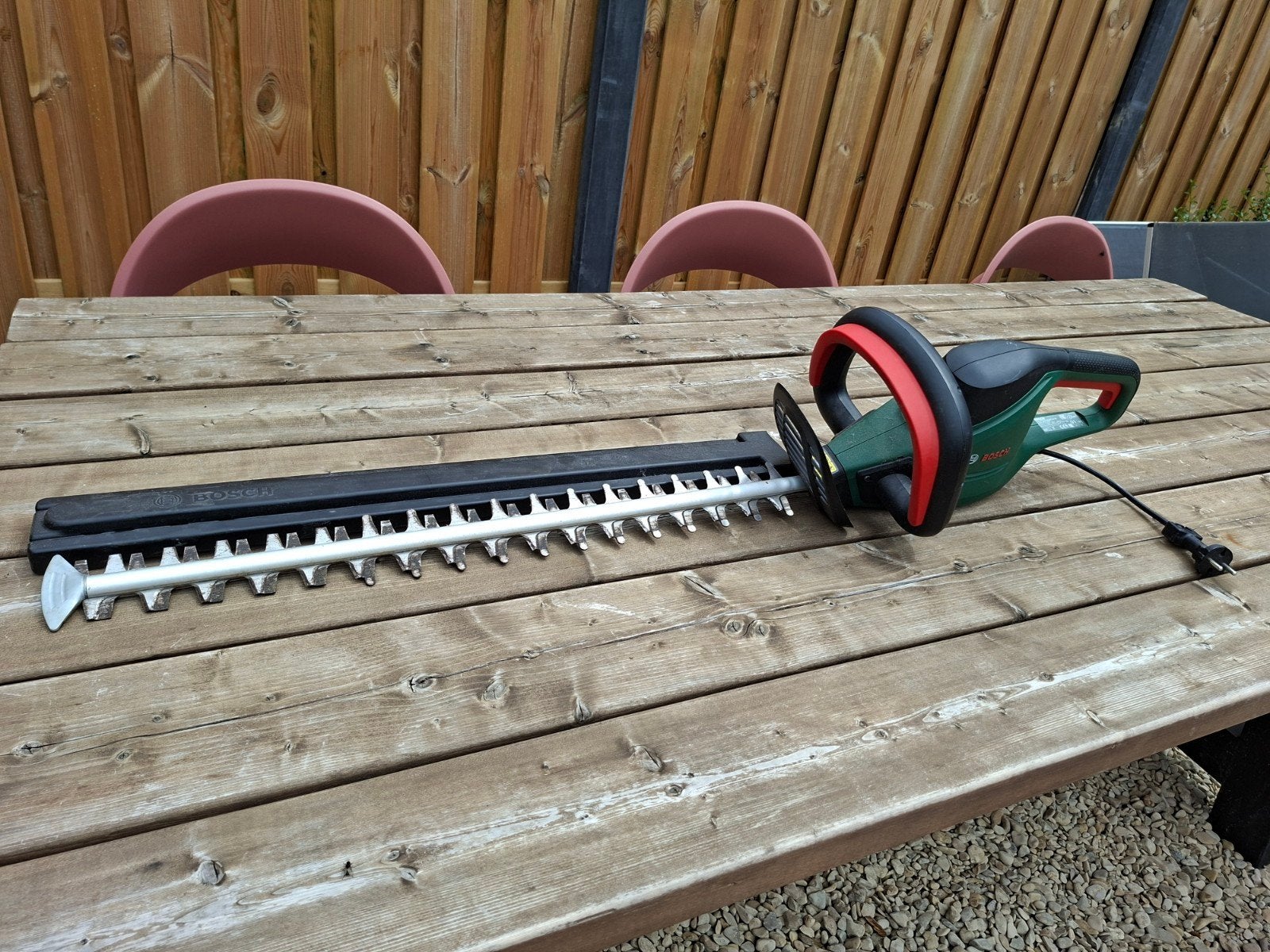 Bosch UniversalHedgeCut 60 Heggenschaar, Ophalen